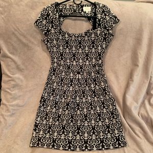 Black & cream pattern dress